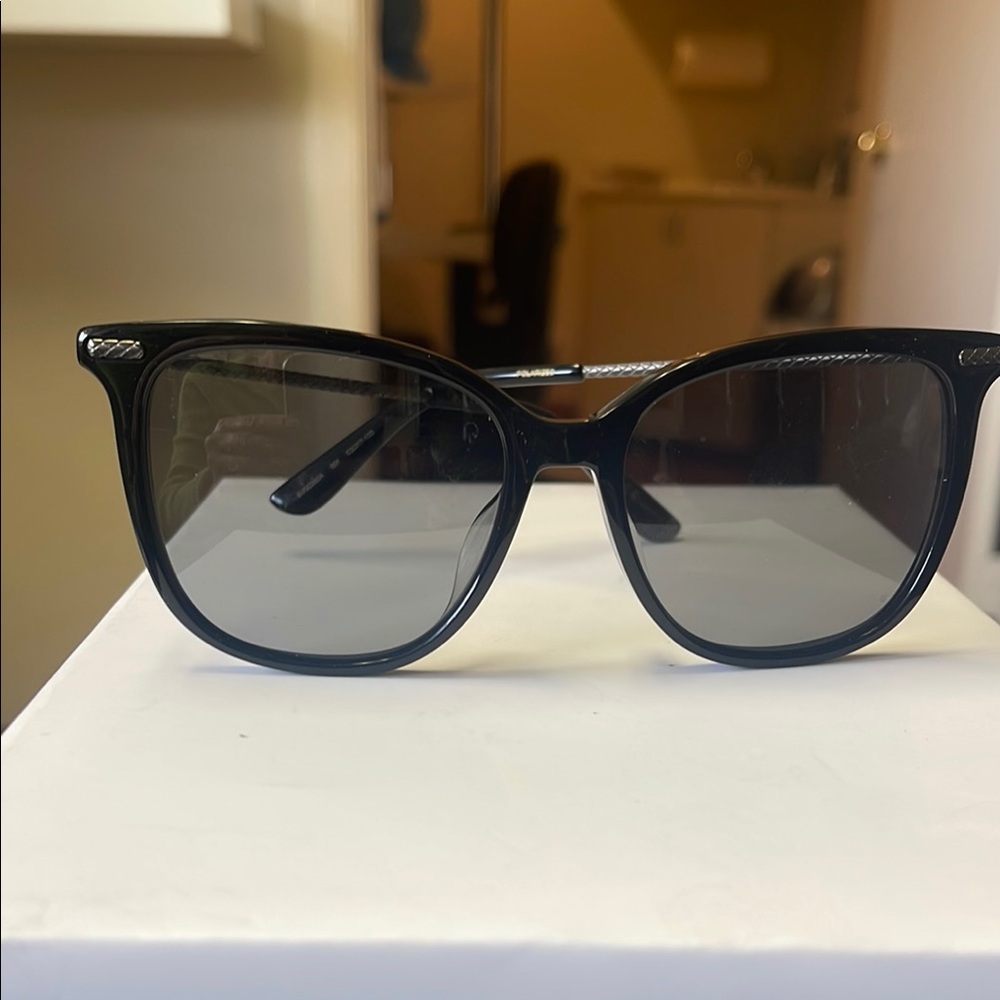 Bottega Veneta Black polarized Sunglasses
